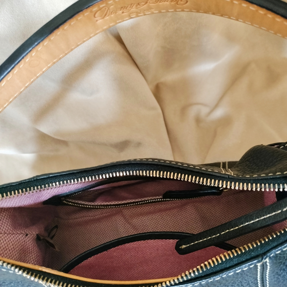 Vintage! Dooney & Bourke Black Pebble Leather Hobo Bag Pristine Condition! - Picture 6 of 10